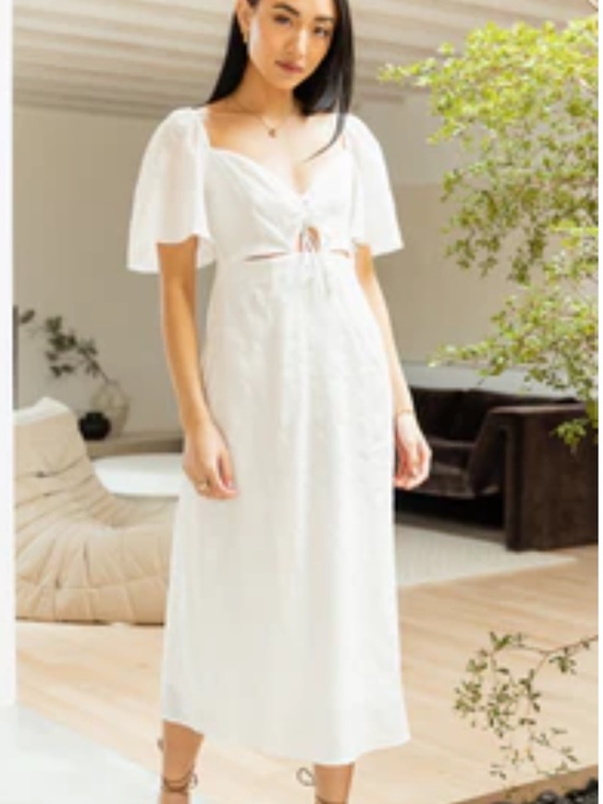 bohme Dresses & Skirts - bohme White Puff-Sleeve Midi Dress with Front Tie